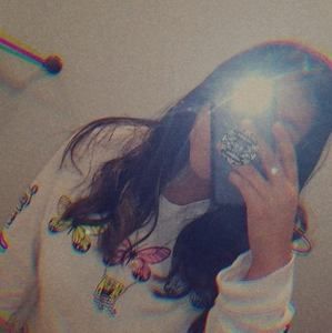 Meet your Posher, Leticia